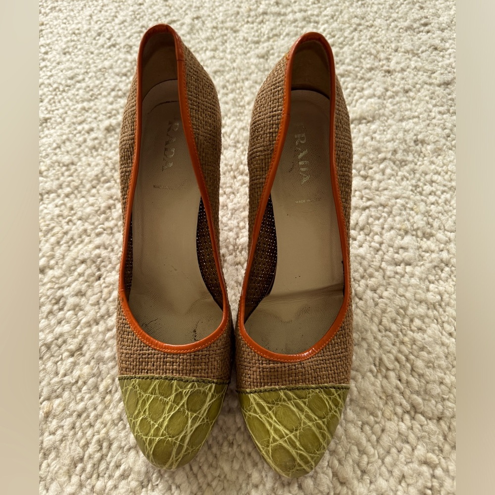 Prada Raffia Pump with embossed leather details